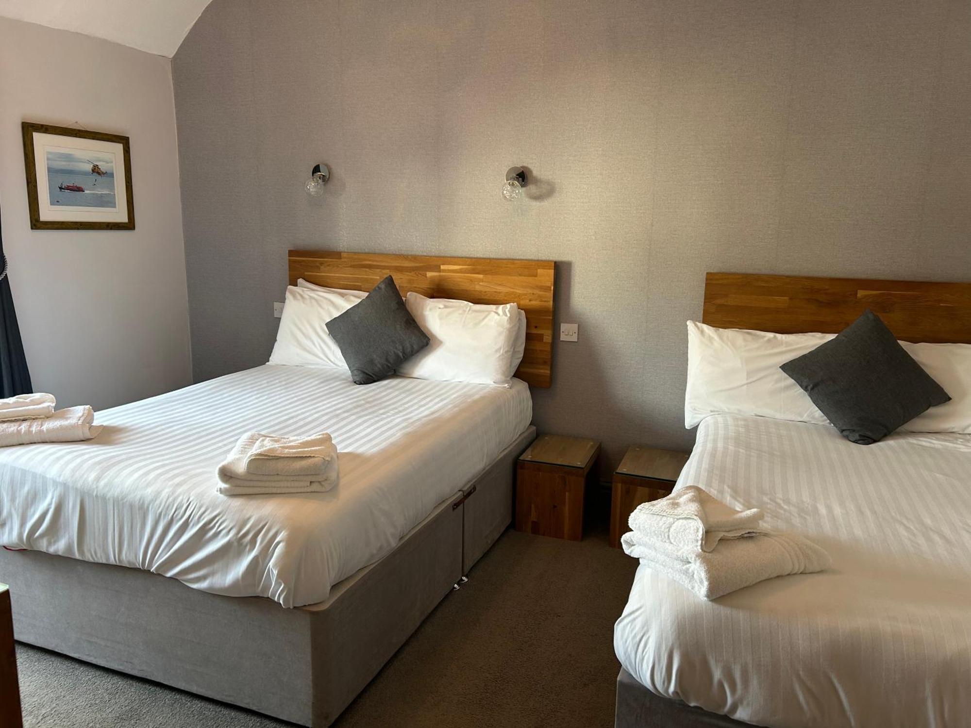 The Valley Hotel, Anglesey Exteriör bild